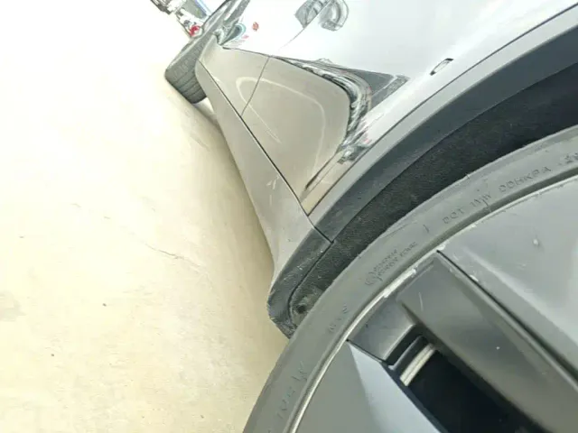 Tesla Model Y — Фото автомобиля 21