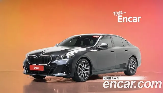 Фотография автомобиля — BMW 5-Series