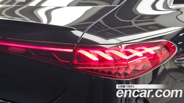 Mercedes-Benz EQS — Фото автомобиля 5