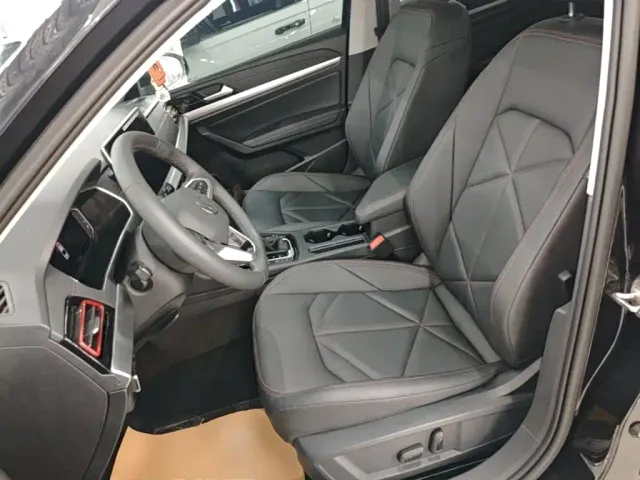 Volkswagen Lavida — Фото автомобиля 14