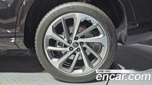 Audi Q5 45 TFSI quattro S Line — Фото автомобиля 17