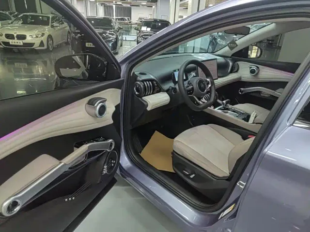 BYD Yuan PLUS — Фото автомобиля 11