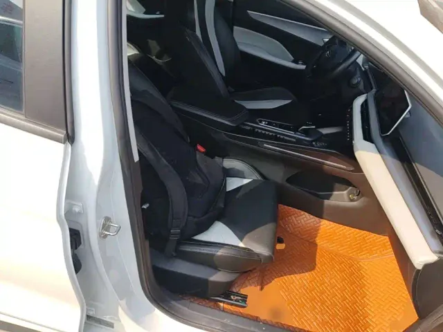 Geely Binrui — Фото автомобиля 24