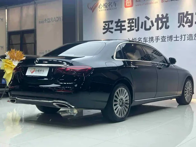 Mercedes-Benz E-Class — Фото автомобиля 15