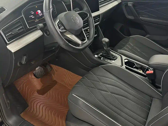 Volkswagen Tiguan L — Фото автомобиля 4