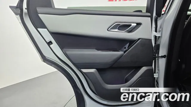 Land Rover Range Rover Velar — Фото автомобиля 25