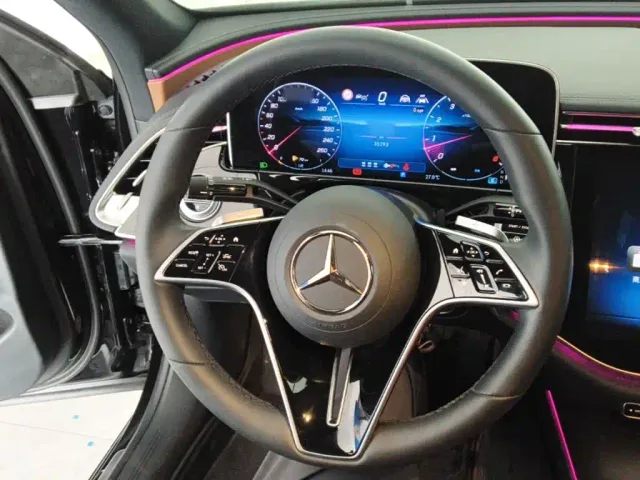 Mercedes-Benz E-Class — Фото автомобиля 10