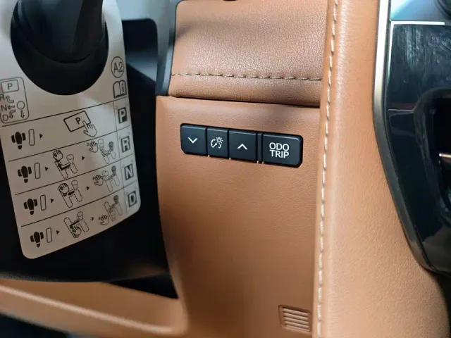 Toyota Alphard — Фото автомобиля 21