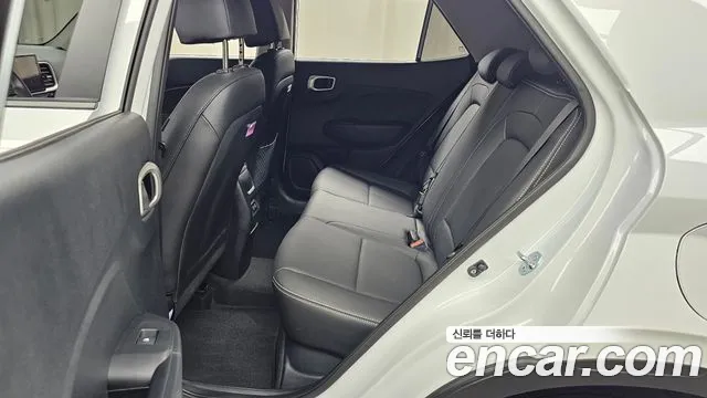Hyundai Venue — Фото автомобиля 17