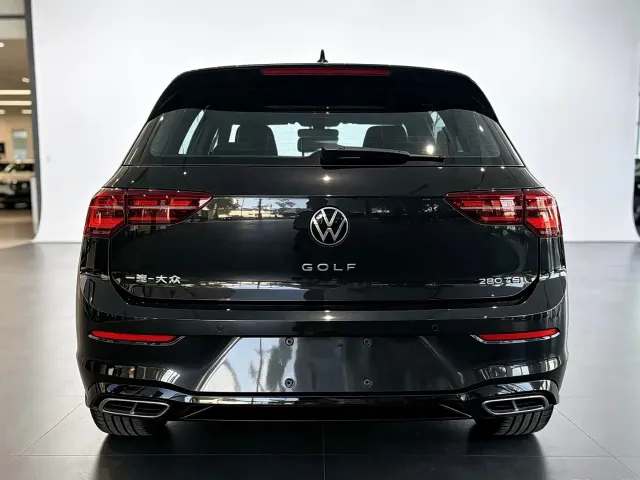 Volkswagen Golf — Фото автомобиля 6