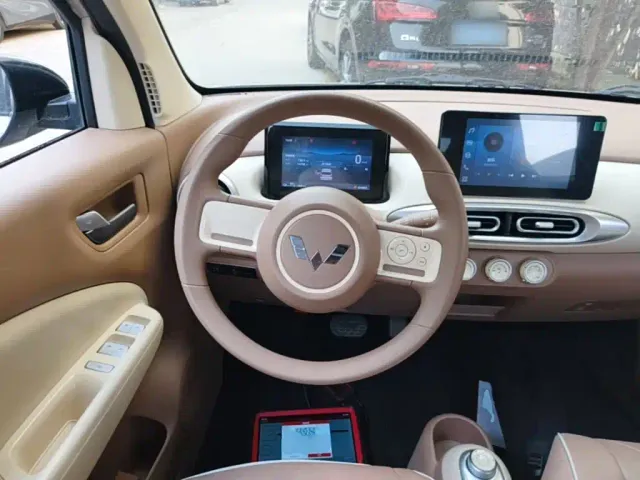 Wuling Hongguang Mini EV — Фото автомобиля 10