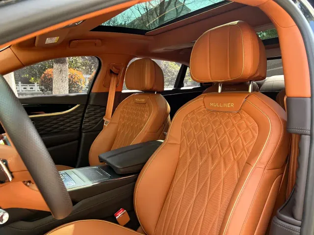 Bentley Flying Spur — Фото автомобиля 23