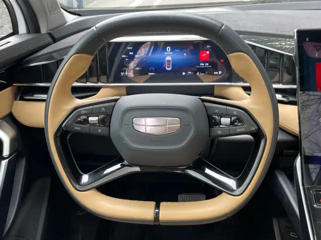 Geely Boyue L — Фото автомобиля 11