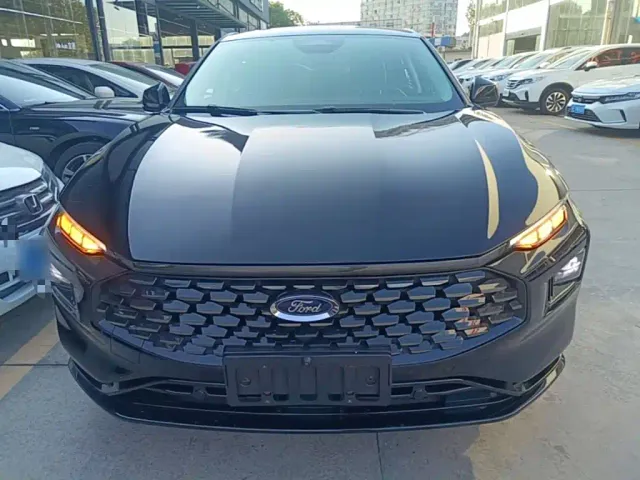 Ford Mondeo — Фото автомобиля 2