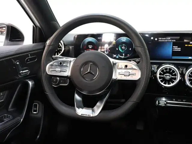 Mercedes-Benz A-Class — Фото автомобиля 14