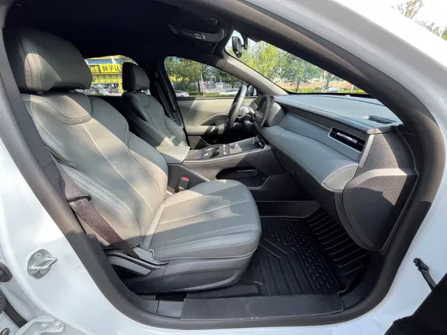 BYD Qin PLUS — Фото автомобиля 13