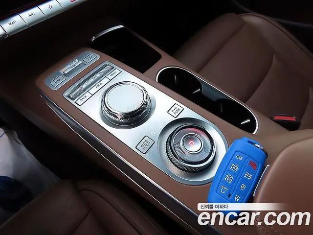 Genesis GV70 2.5T Бензин AWD — Фото автомобиля 11