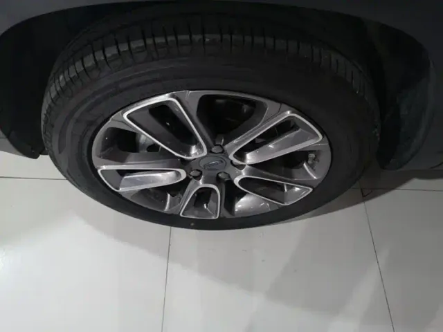 Geely ICON — Фото автомобиля 22