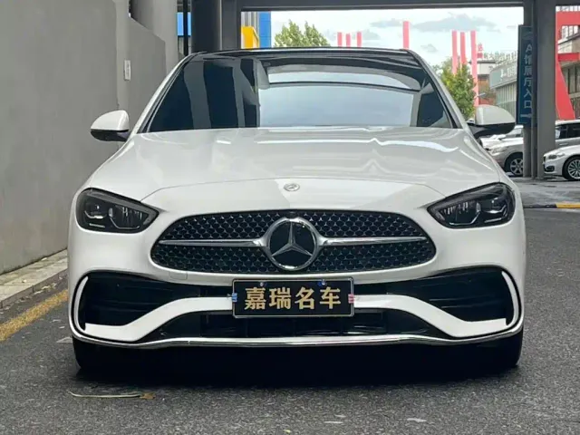 Mercedes-Benz C-Class — Фото автомобиля 2