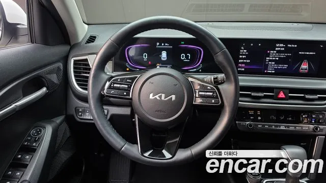 Kia Seltos New — Фото автомобиля 19