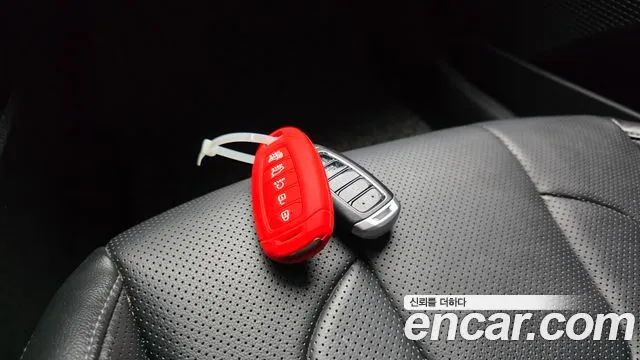 Hyundai AVANTE Avante (CN7) — Фото автомобиля 19