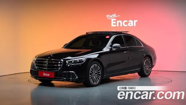 Фотография автомобиля — Mercedes-Benz S-Class