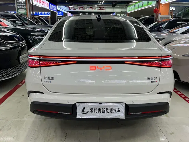 BYD Seal 07 DM-i — Фото автомобиля 5