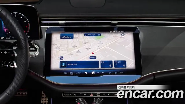 Mercedes-Benz E-Class — Фото автомобиля 21