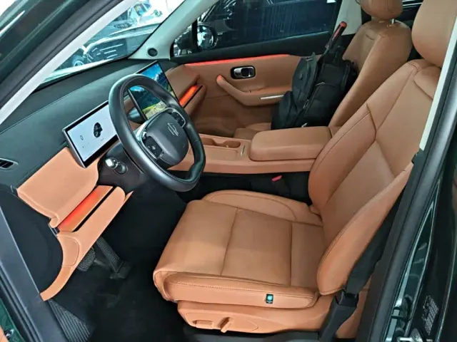 Leapmotor C16 — Фото автомобиля 14