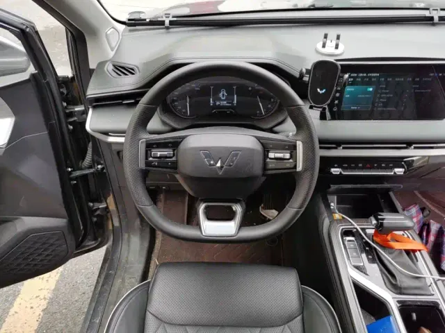 Wuling Jiachen — Фото автомобиля 2