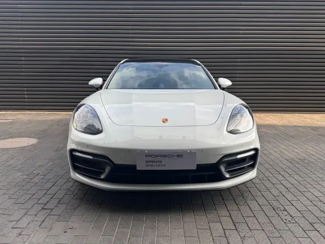 Porsche Panamera — Фото автомобиля 2