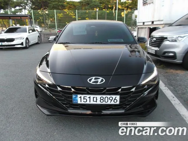 Фотография автомобиля — Hyundai Avante CN7