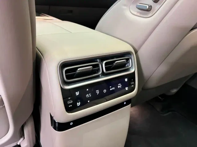 Li Auto i6 — Фото автомобиля 9