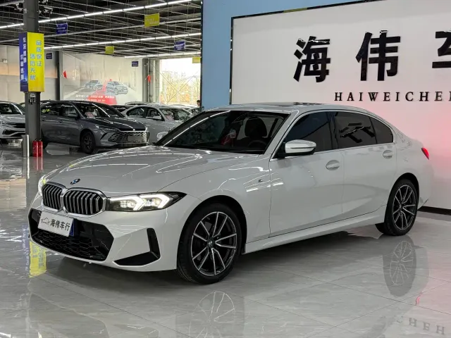 Фотография автомобиля — BMW 3 Series