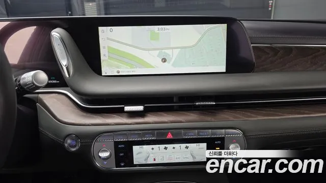 Genesis G90 Бензин 3.5 Turbo e-S/C AWD — Фото автомобиля 18