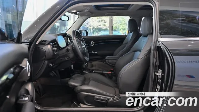 MINI Cooper — Фото автомобиля 12