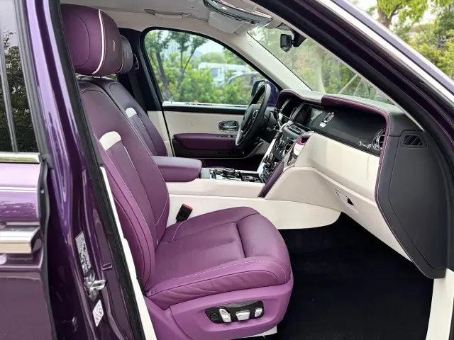 Rolls-Royce Cullinan — Фото автомобиля 15