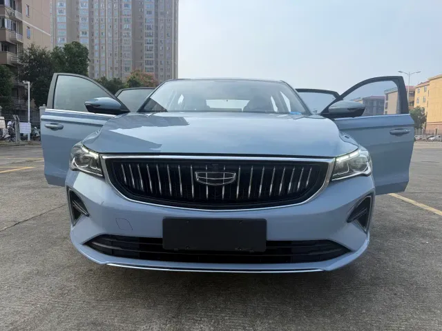 Geely Emgrand — Фото автомобиля 21