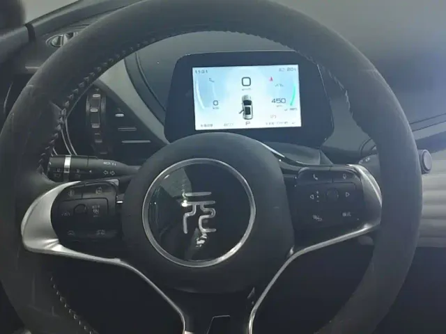 BYD Yuan PLUS — Фото автомобиля 10