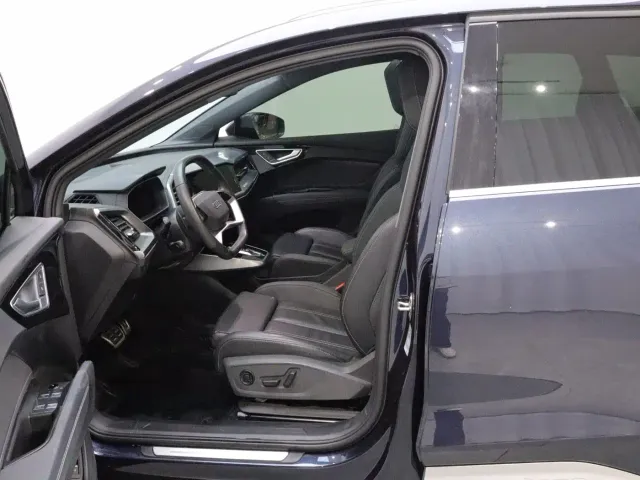 Audi Q4 e-tron — Фото автомобиля 10