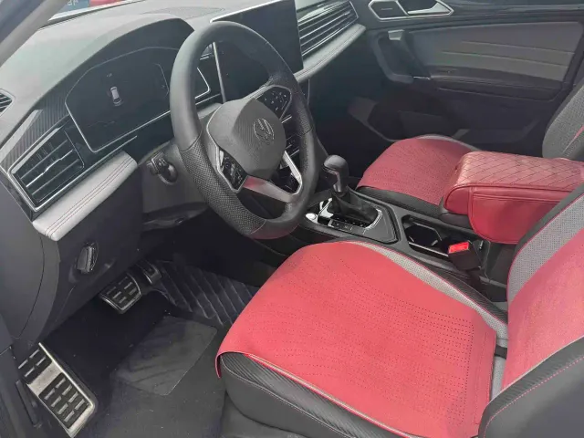 Volkswagen Tiguan L — Фото автомобиля 3
