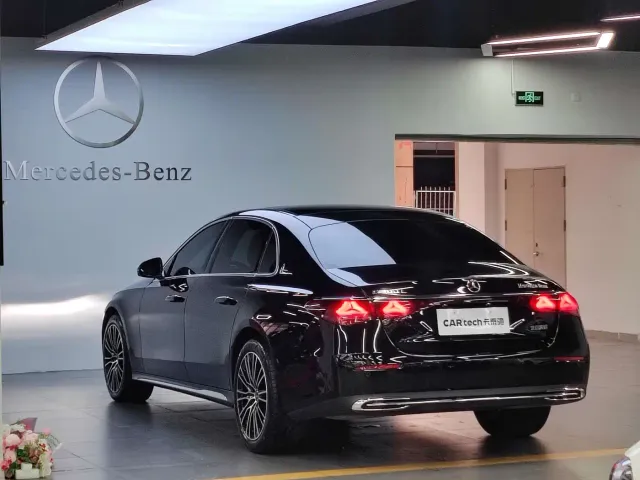 Mercedes-Benz E-Class — Фото автомобиля 6