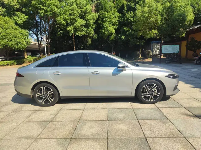 Roewe D7 — Фото автомобиля 12
