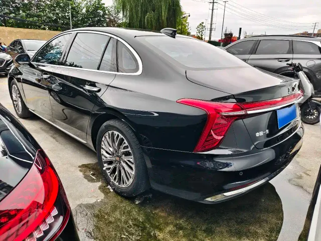 Hongqi H5 — Фото автомобиля 15