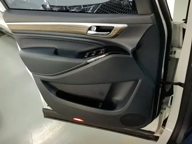 GAC Trumpchi M8 — Фото автомобиля 7
