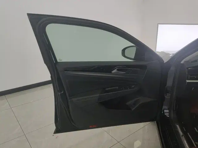 Volkswagen Passat — Фото автомобиля 7