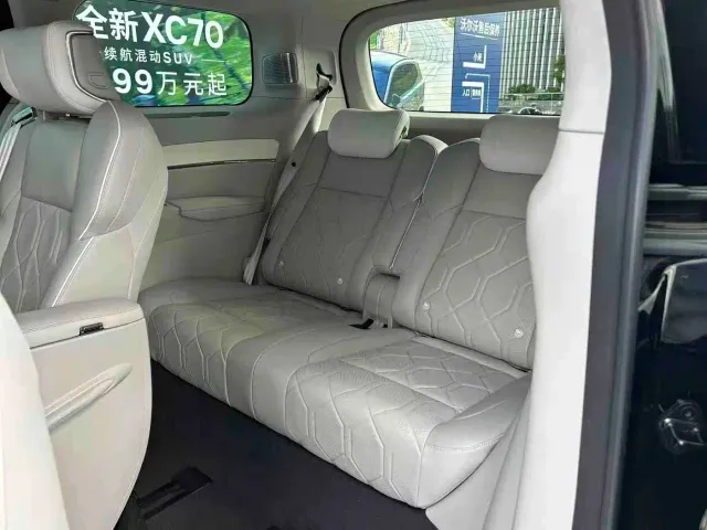 Volvo Volvo EM90 2025 Ultra Six-Seater — Фото автомобиля 8