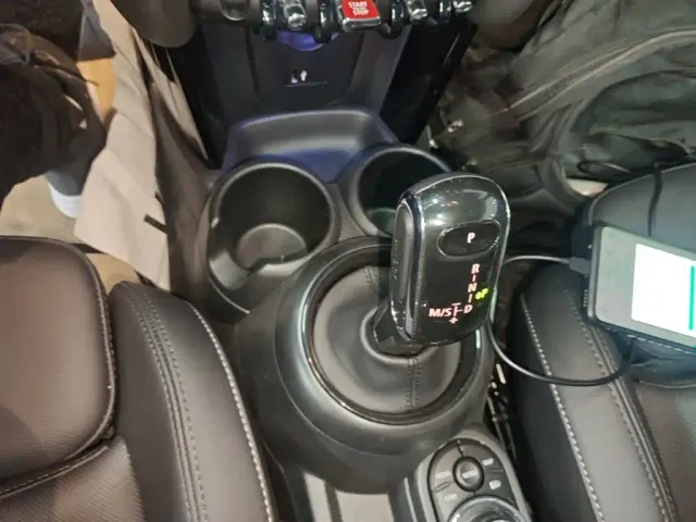 MINI Hatch — Фото автомобиля 13