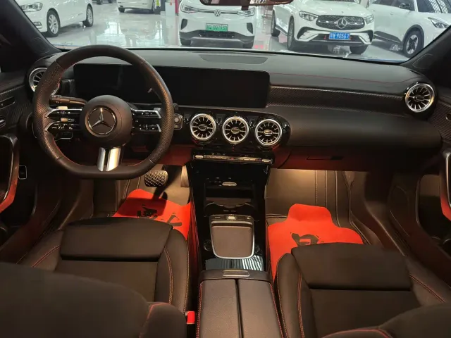 Mercedes-Benz A-Class — Фото автомобиля 10