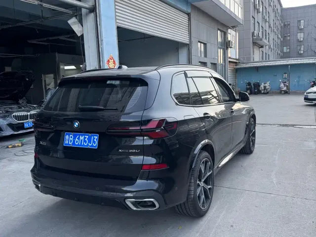 BMW X5 — Фото автомобиля 3